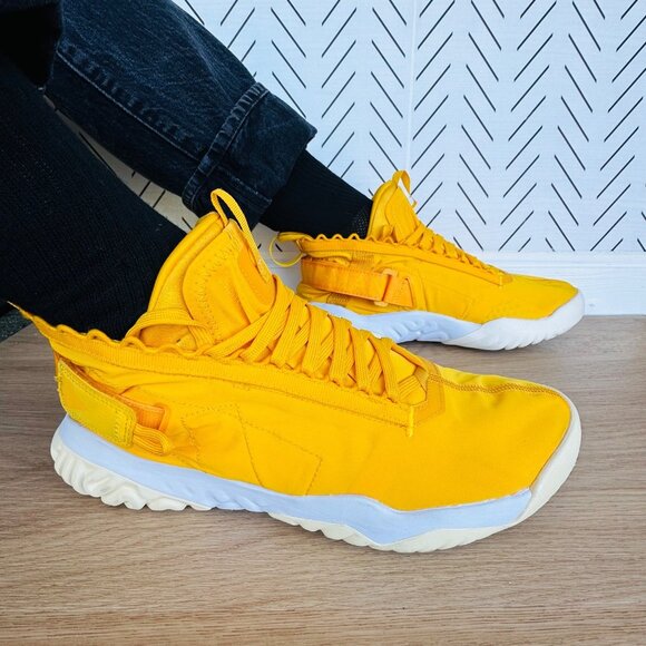 ❤️❤️Rare Nike Air Jordan Proto-React 10.5 Men Shoes Yellow Sneakers BV1654-701❤️ - Picture 5 of 12